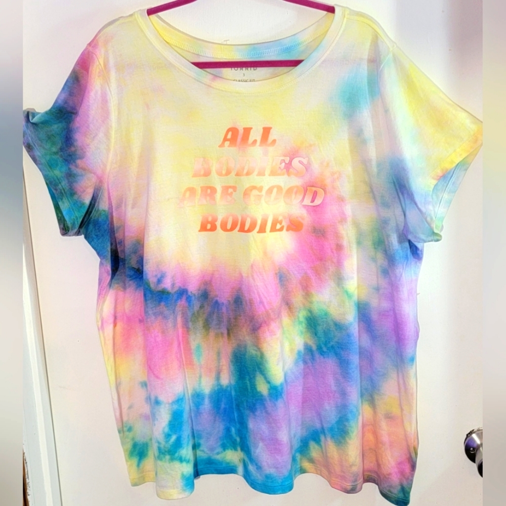 NWOT Torrid "All Bodies Are Good Bodies" Handmade Tie Dyed Top